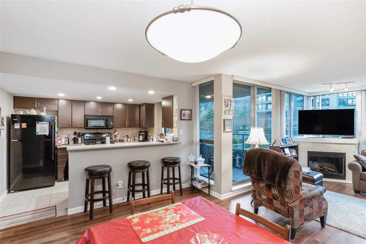 295 Guildford Wy, #201