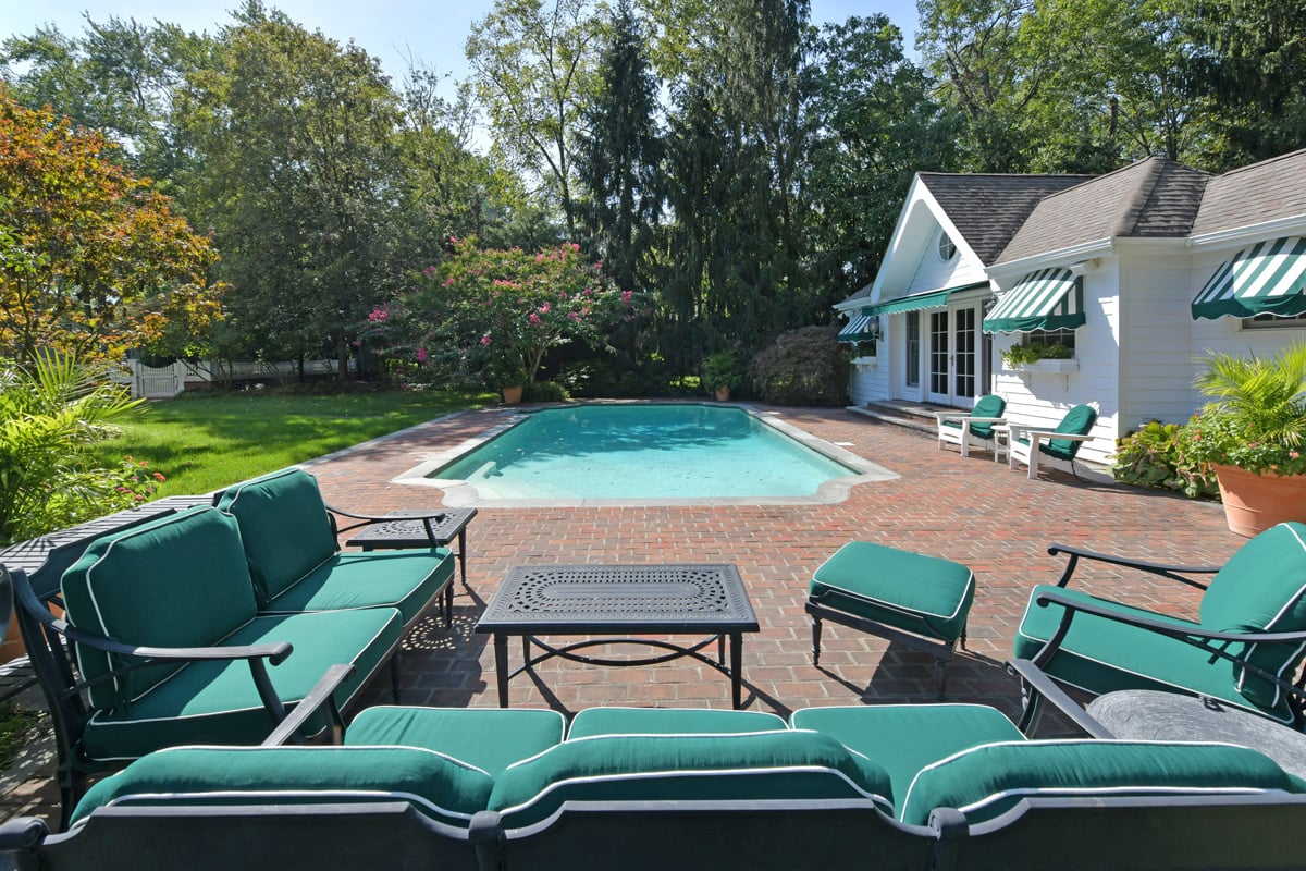 18 Powderhorn Rd
