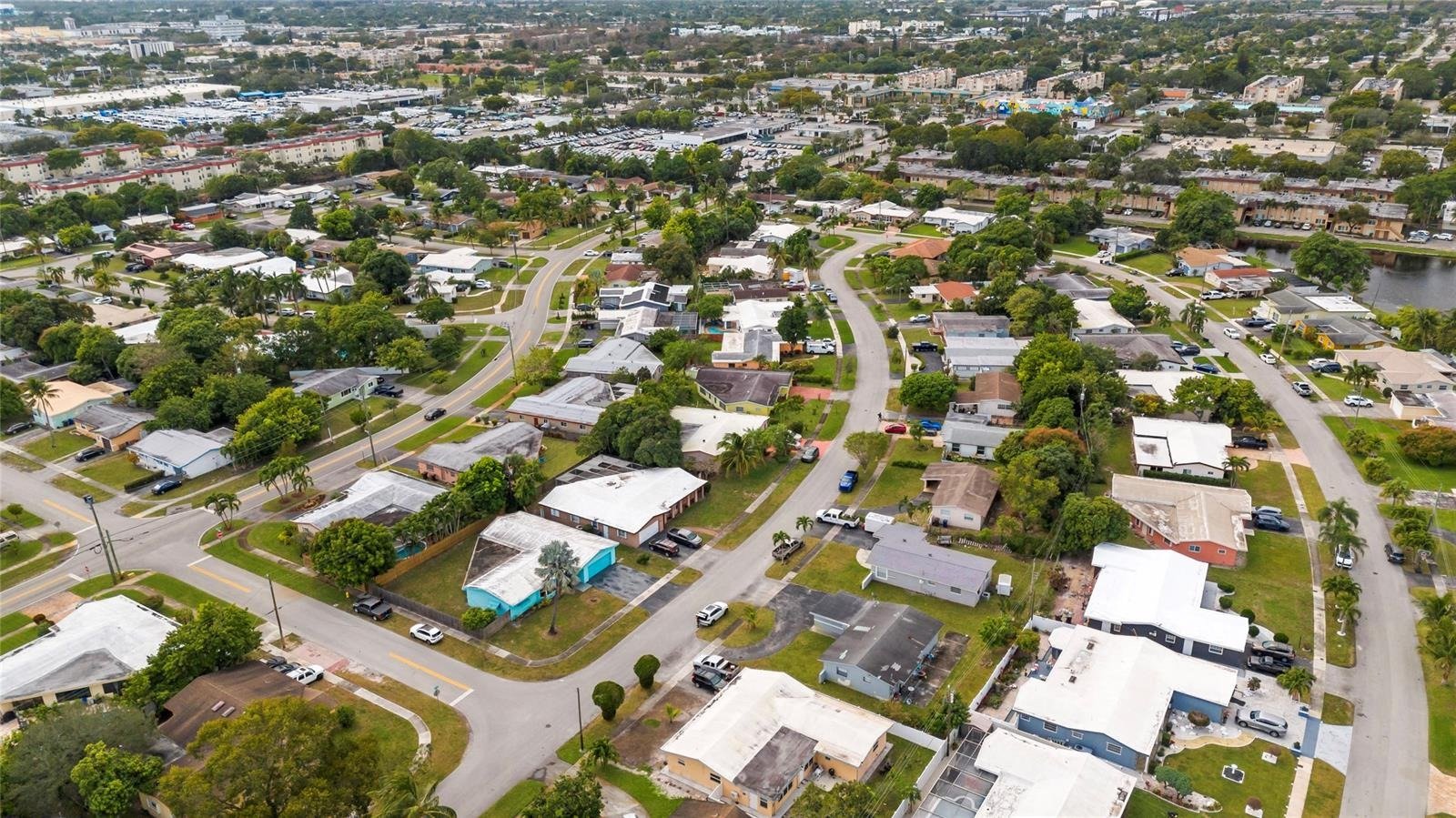 3700 NW 25th St