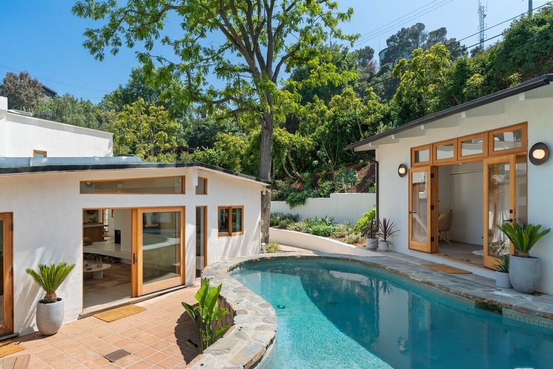 Sunset Crest Dr, 90046