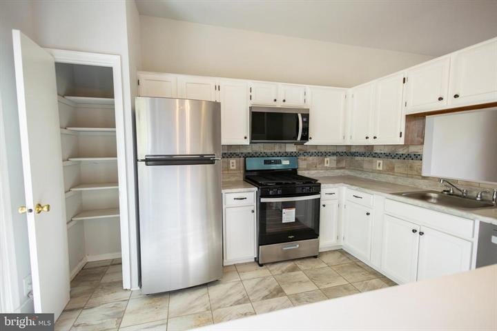 5810 Cascade Dr