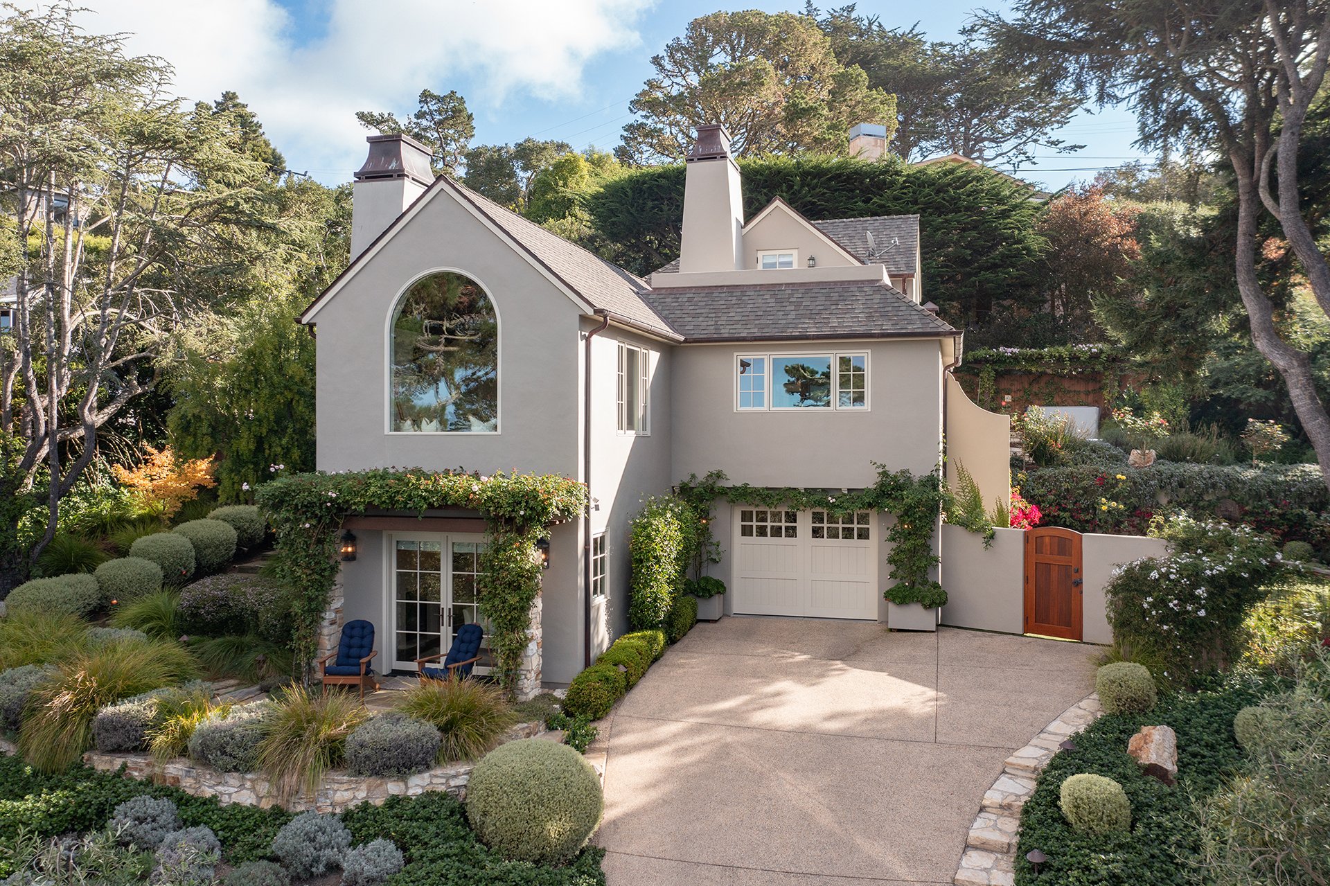 Sophisticated Carmel Woods Living