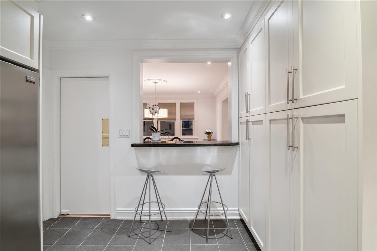 Executive Rental in Forest Hill