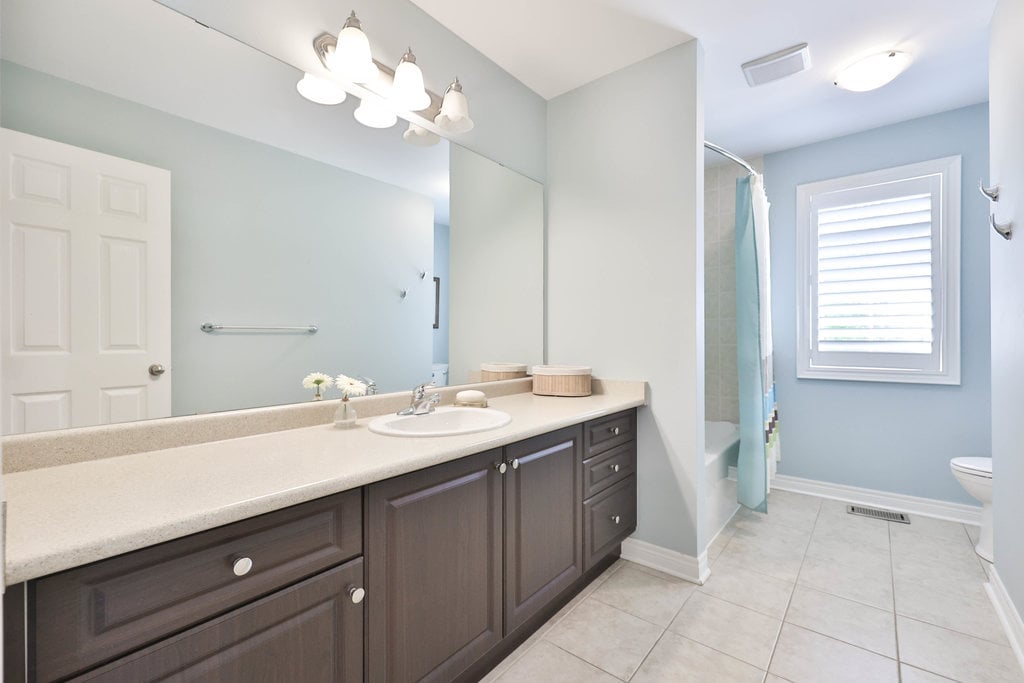 2151 Bingley Cres