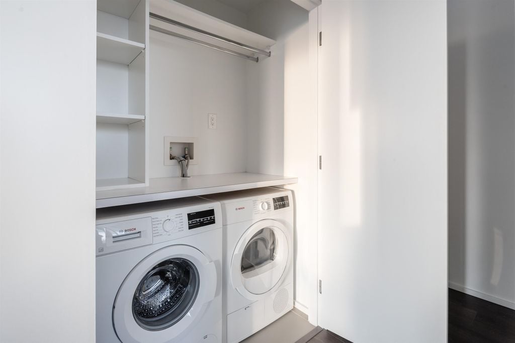 4650 Brentwood Blvd, #1605