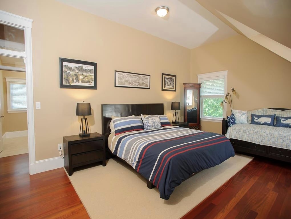 225 Great Plains Rd