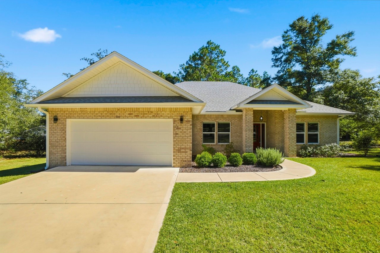 100 Hidden Lakes Trl