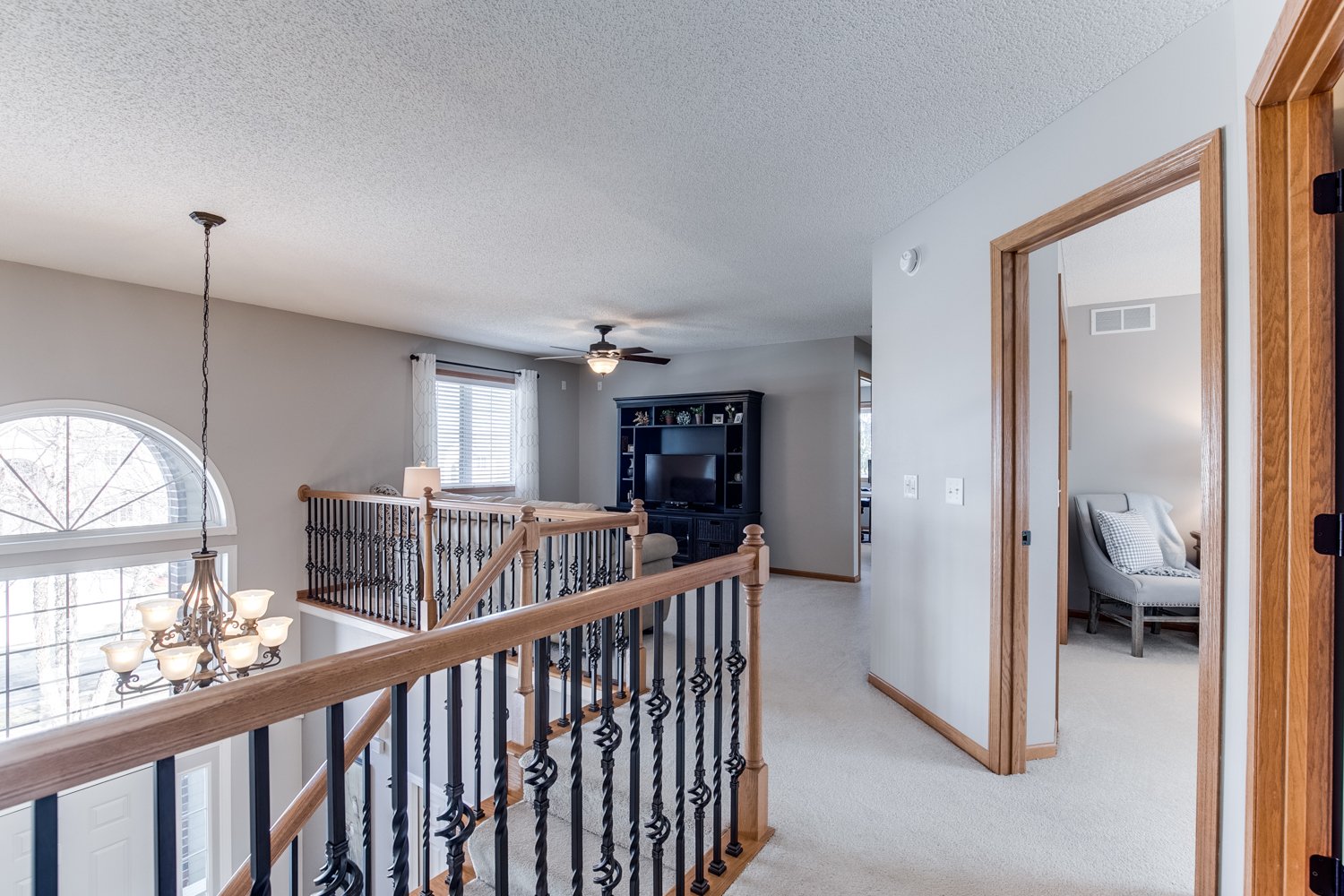 Beautiful 2-Story in Desirable OakParke Estates