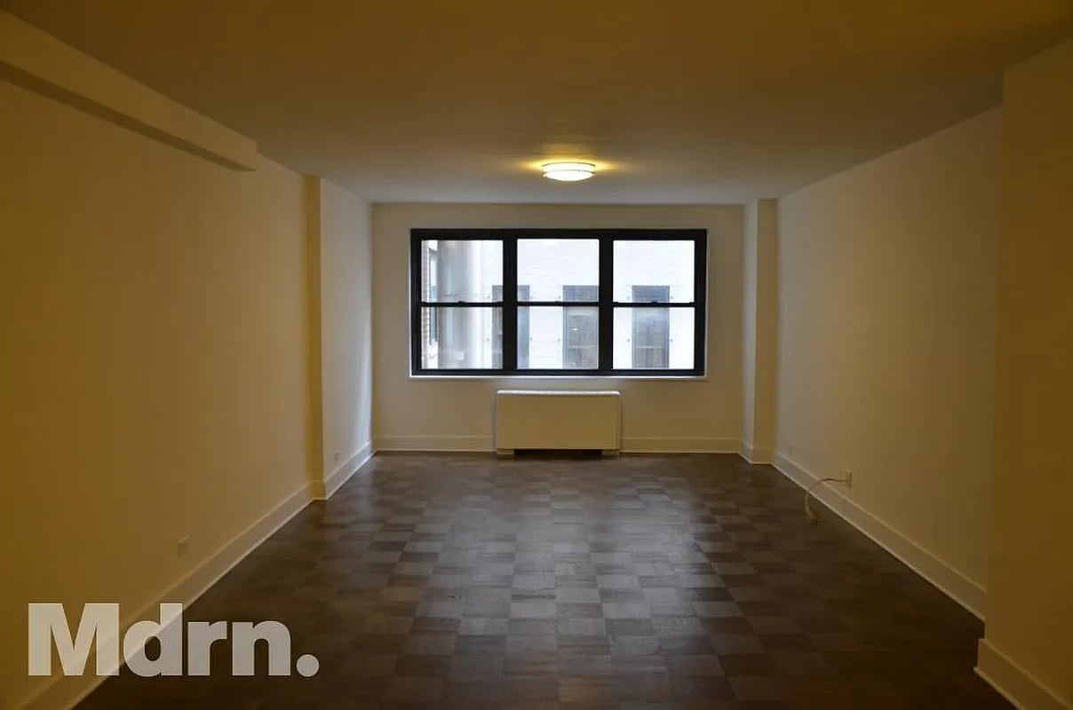 98 Fifth Avenue Unit: 8A