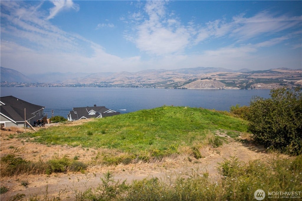 275 Bene Vista Ln