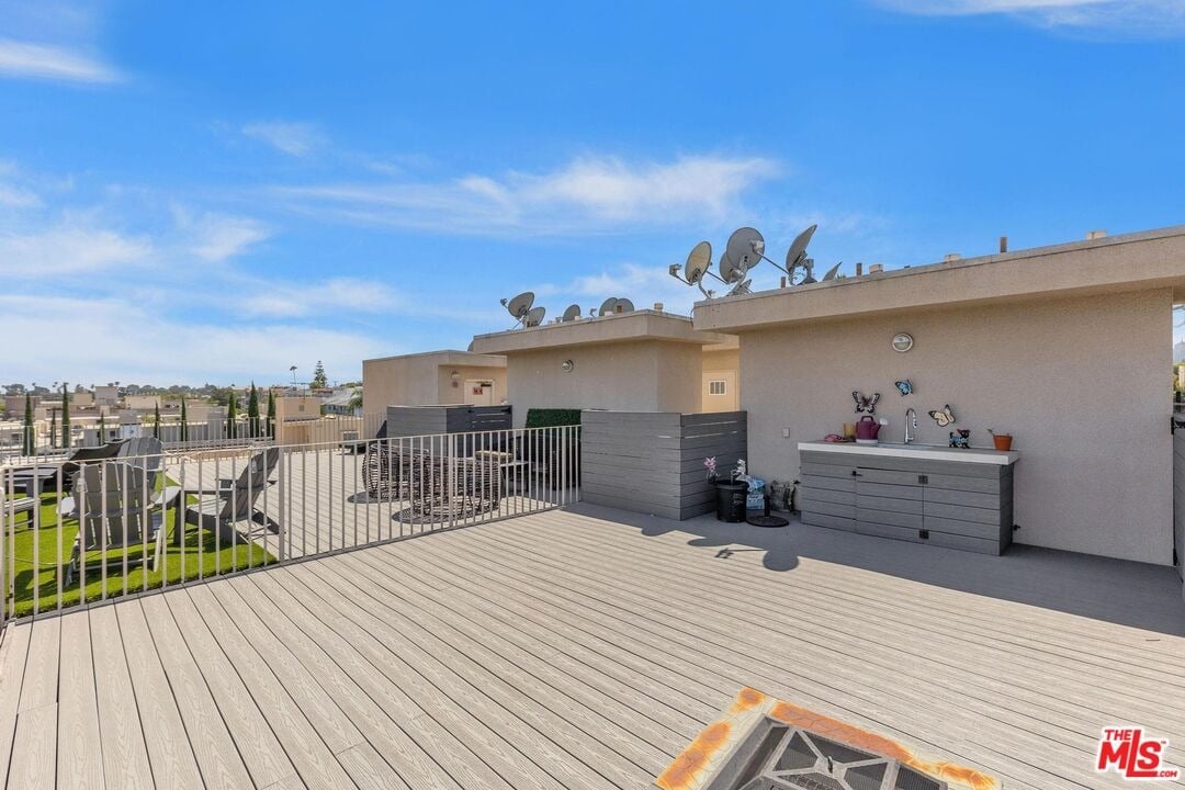 1450 S Beverly Dr #404