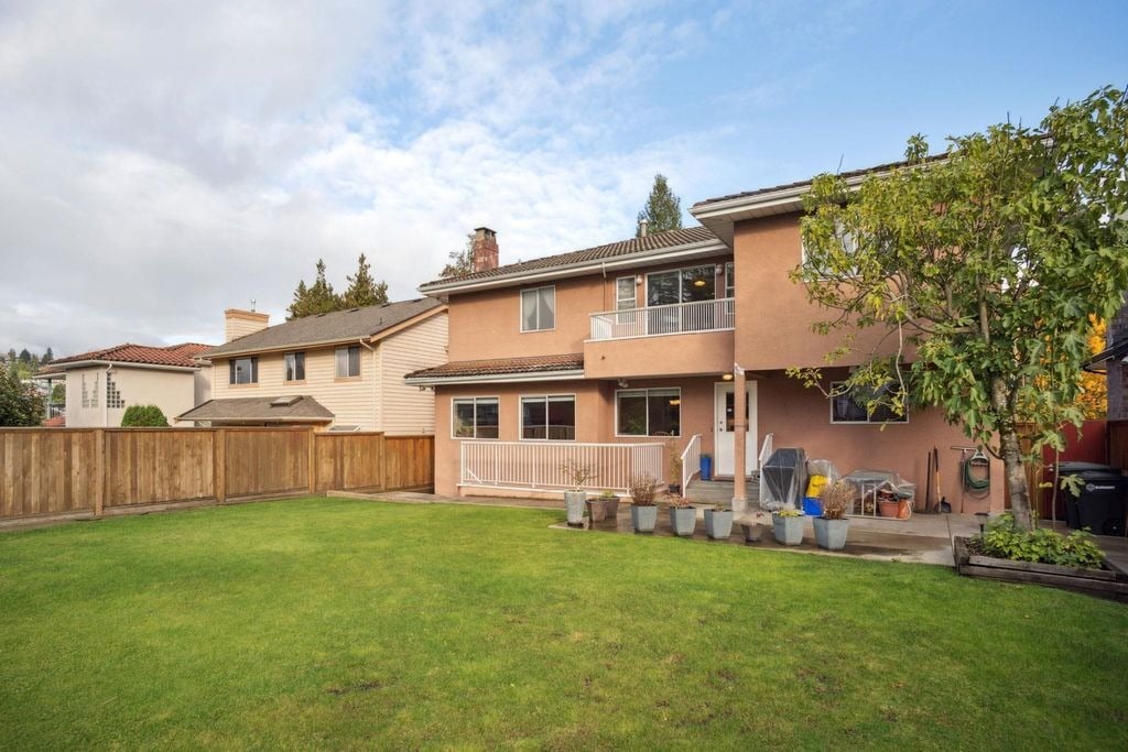 1387 Springer Avenue