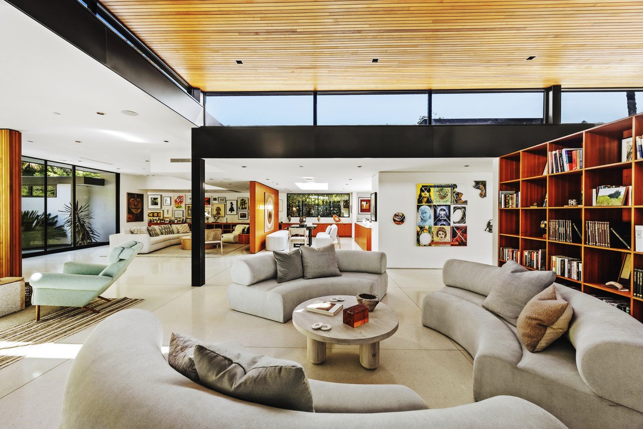 570 Evelyn Place