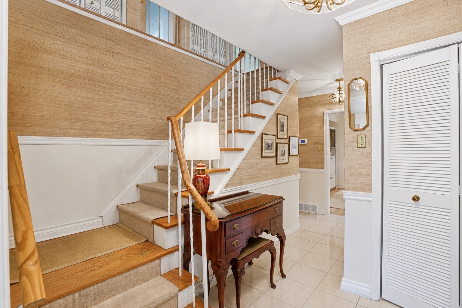 5052 Lakeshore Road, Burlington