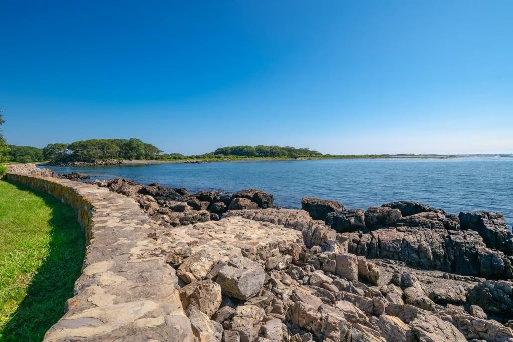 Oceanfront “Grey Gull Cottage” in Kennebunkport Sells for Record-Breaking $9,000,000