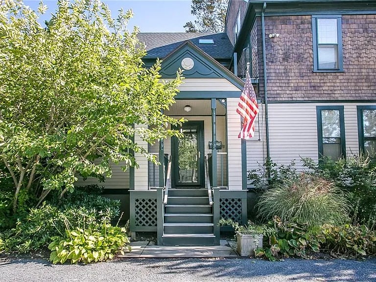 158 Narragansett Ave Unit 1-C