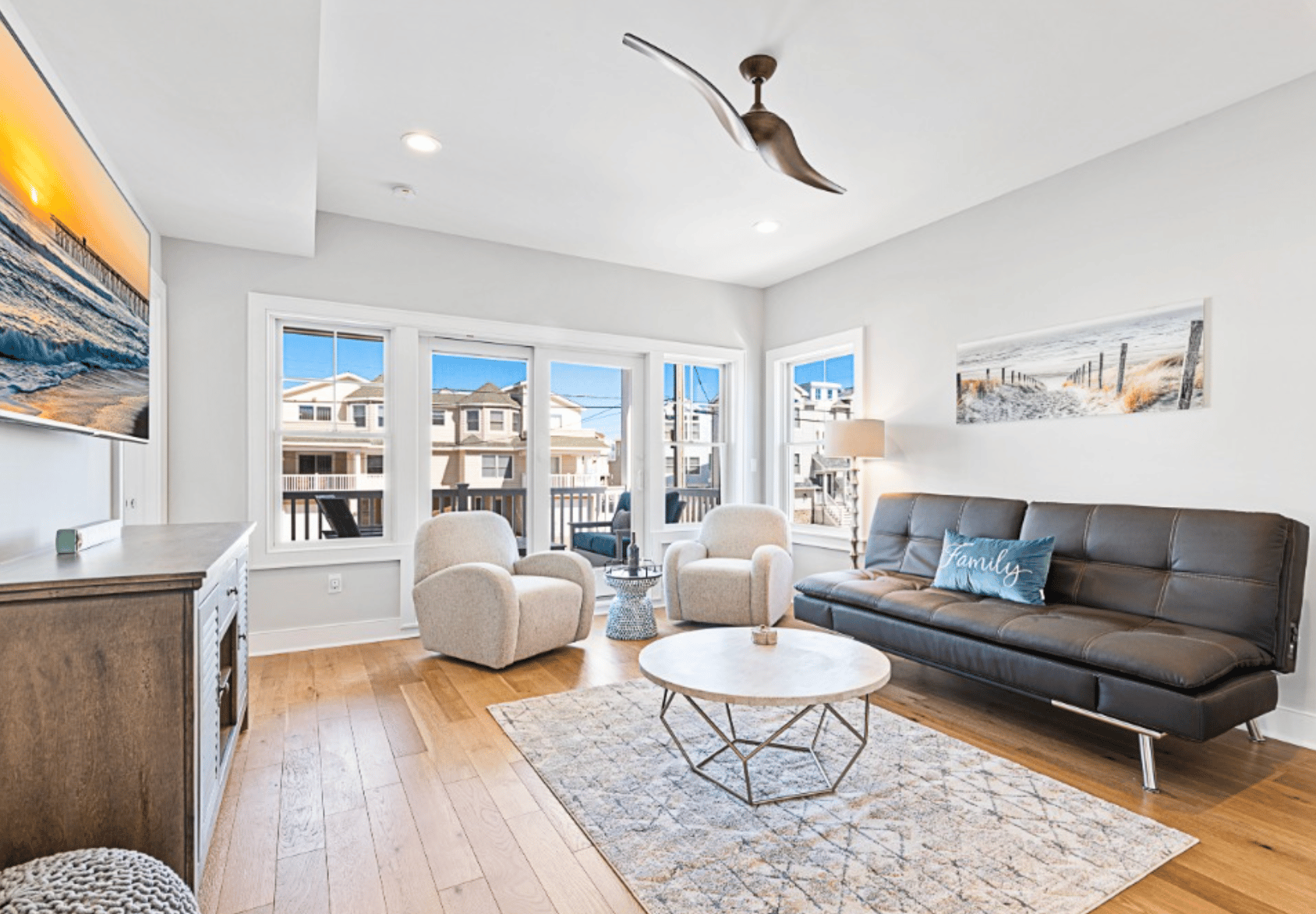 6 W Pershing Ave 