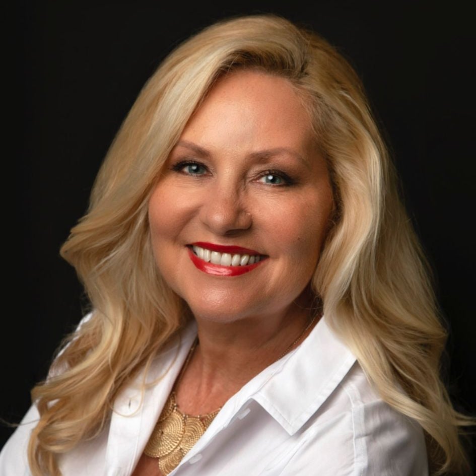 Lisa Wicker Luthersville Timonium, MD Real Estate Agent Headshot