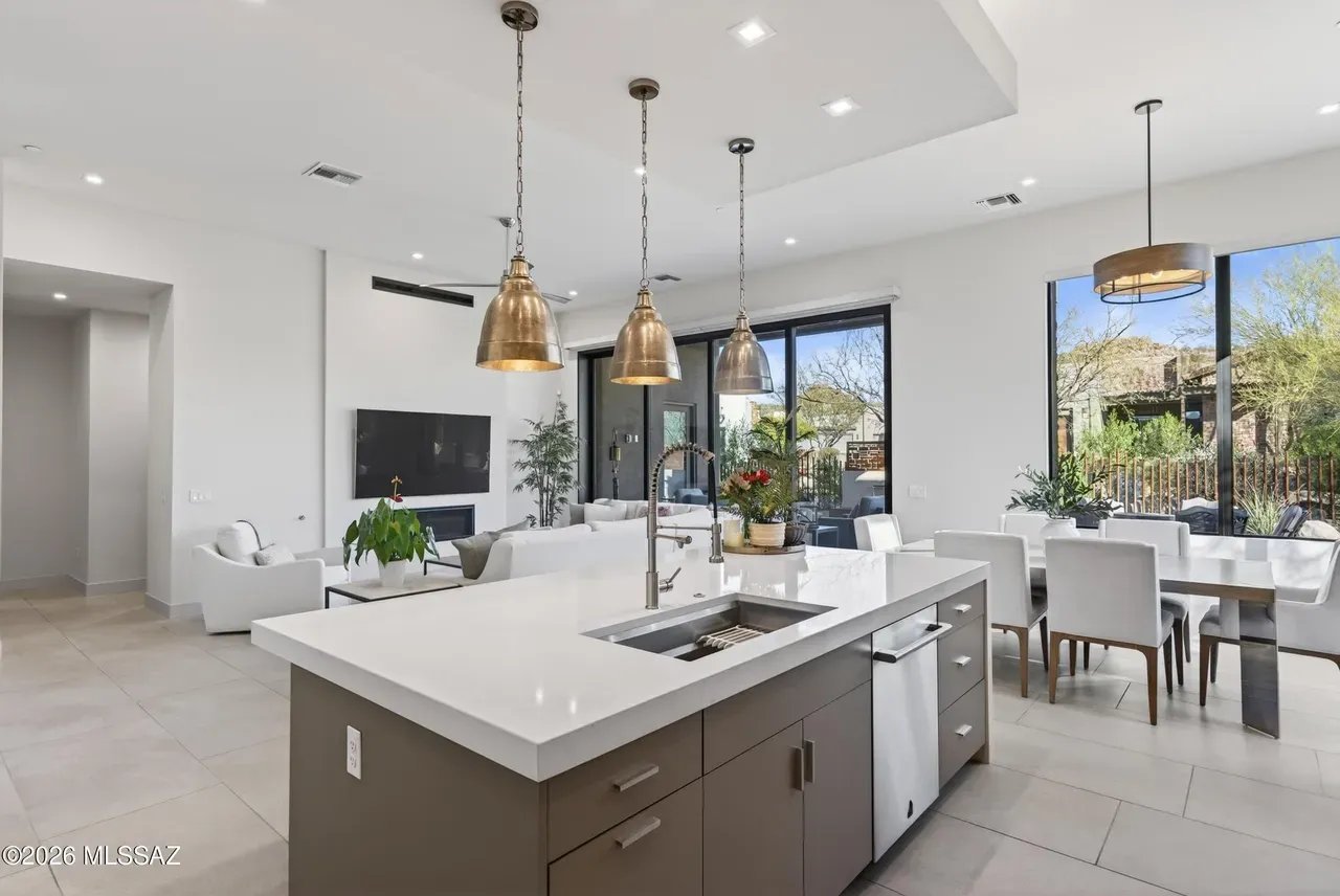 14248 N Hidden Enclave Pl