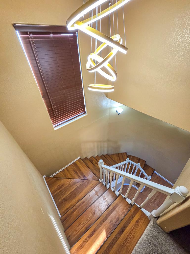 2101 Pershing Cir