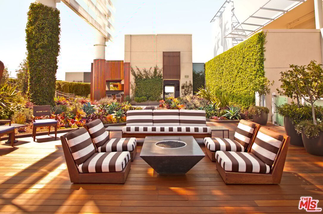 6250 Hollywood Blvd, #9H