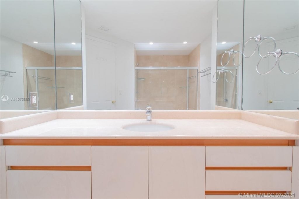 Brickell’s Santa Maria PH4302 Sold at $5,350,000