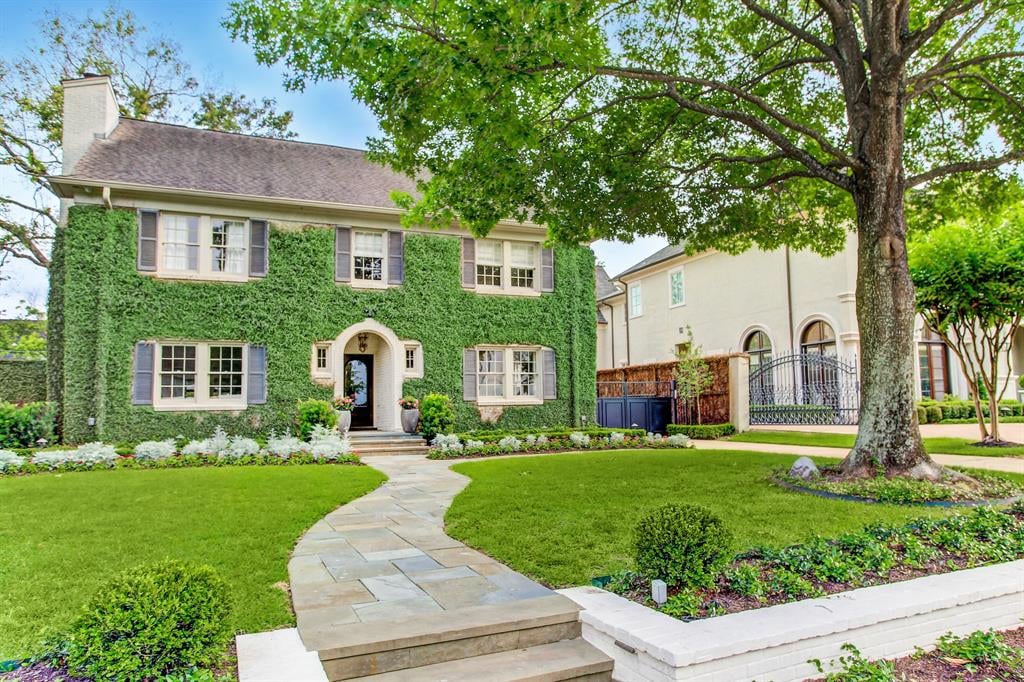 2111 Del Monte Dr