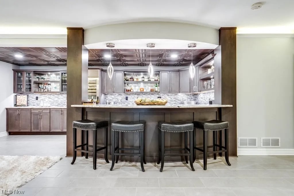 2274 Angela Vista