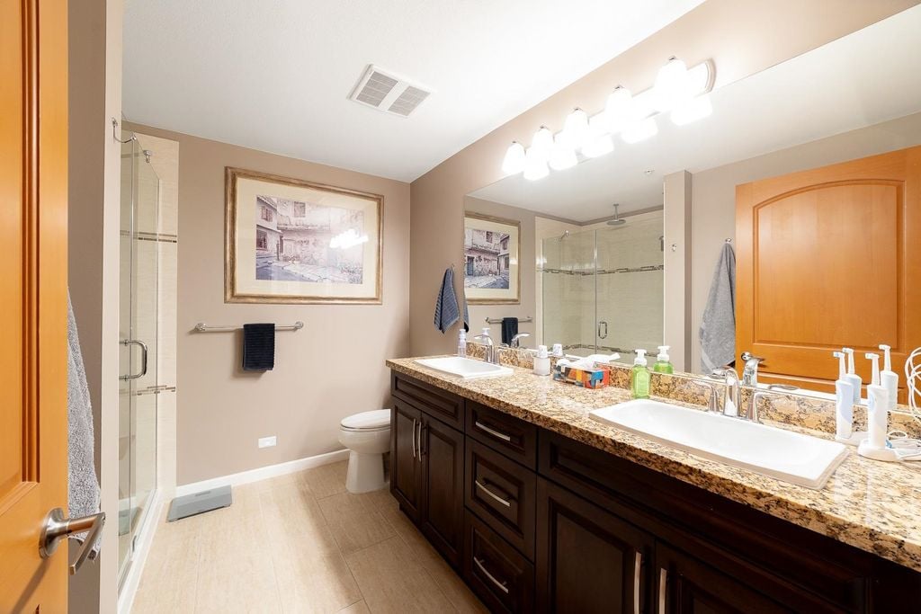 8258 207A St, #404