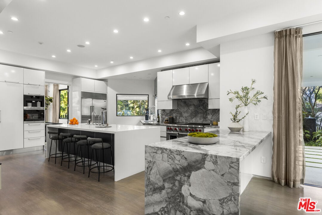  9586 Shirley Ln