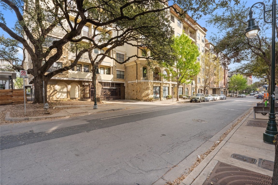 2505 San Gabriel St, #209