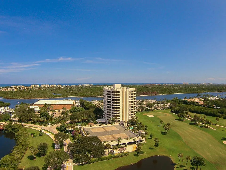 3322 Casseekey Island Rd APT 802