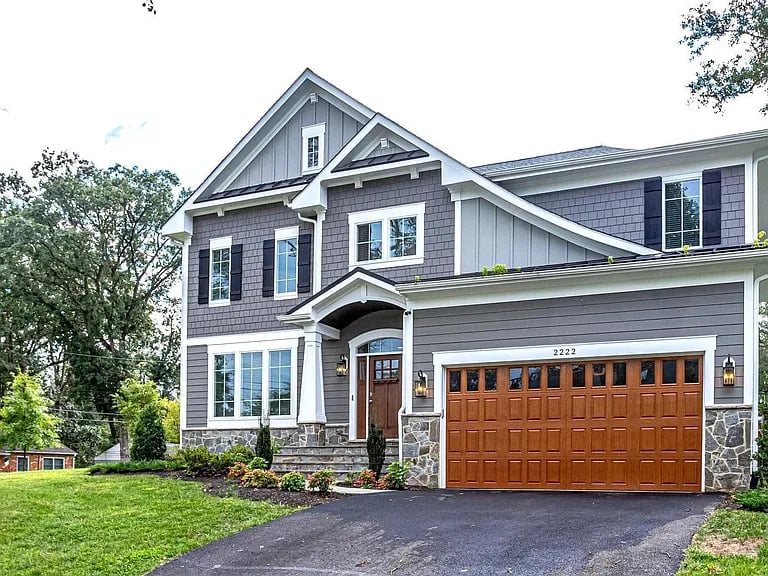 2222 Tulip Dr