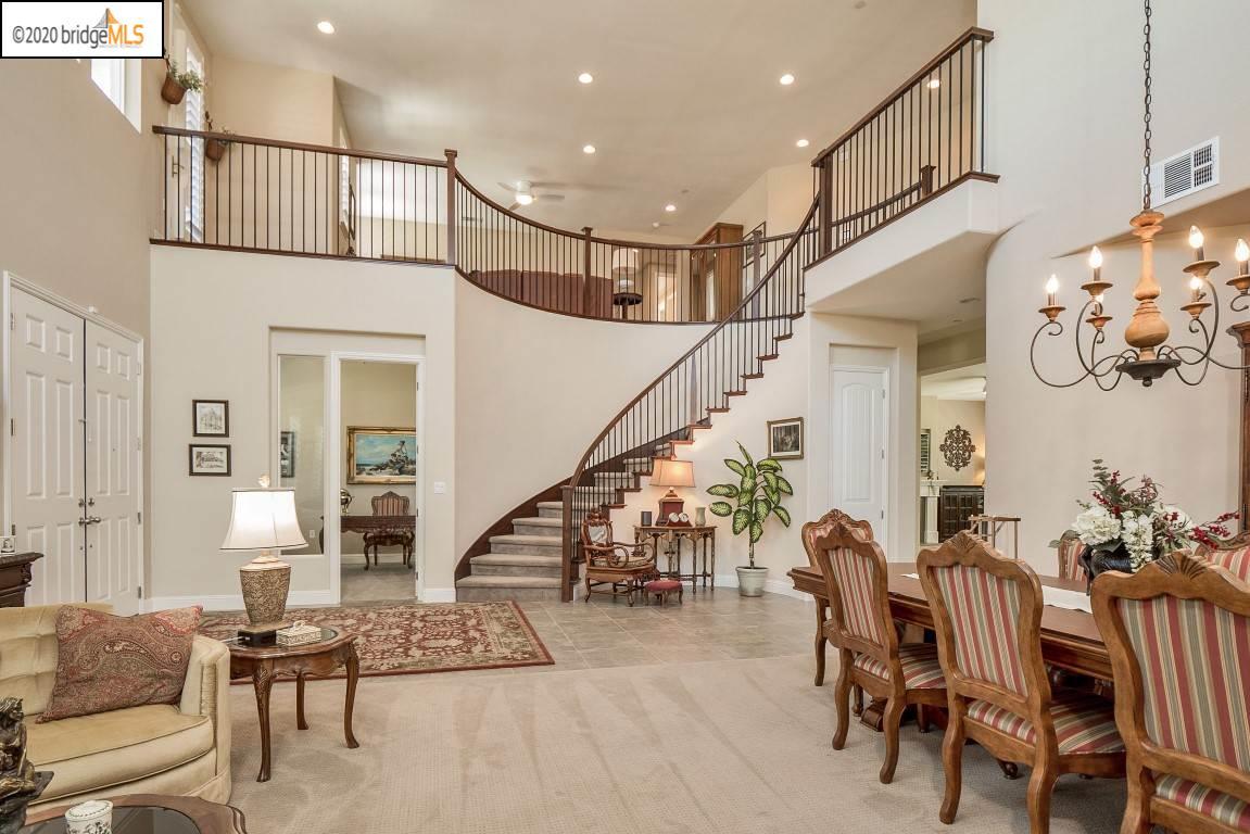 2305 Rutland Ct