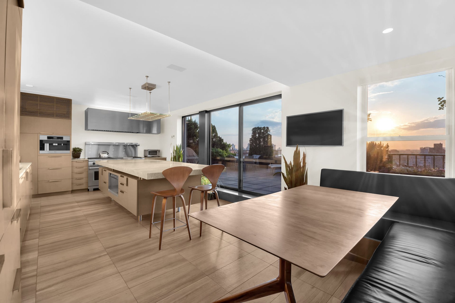 24 Fifth Avenue, PH1701