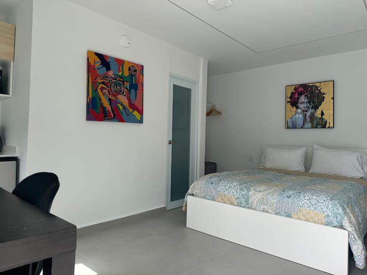 Beach House Apt 7 • Studio w/ Kitchenette • Beach - Airbnb