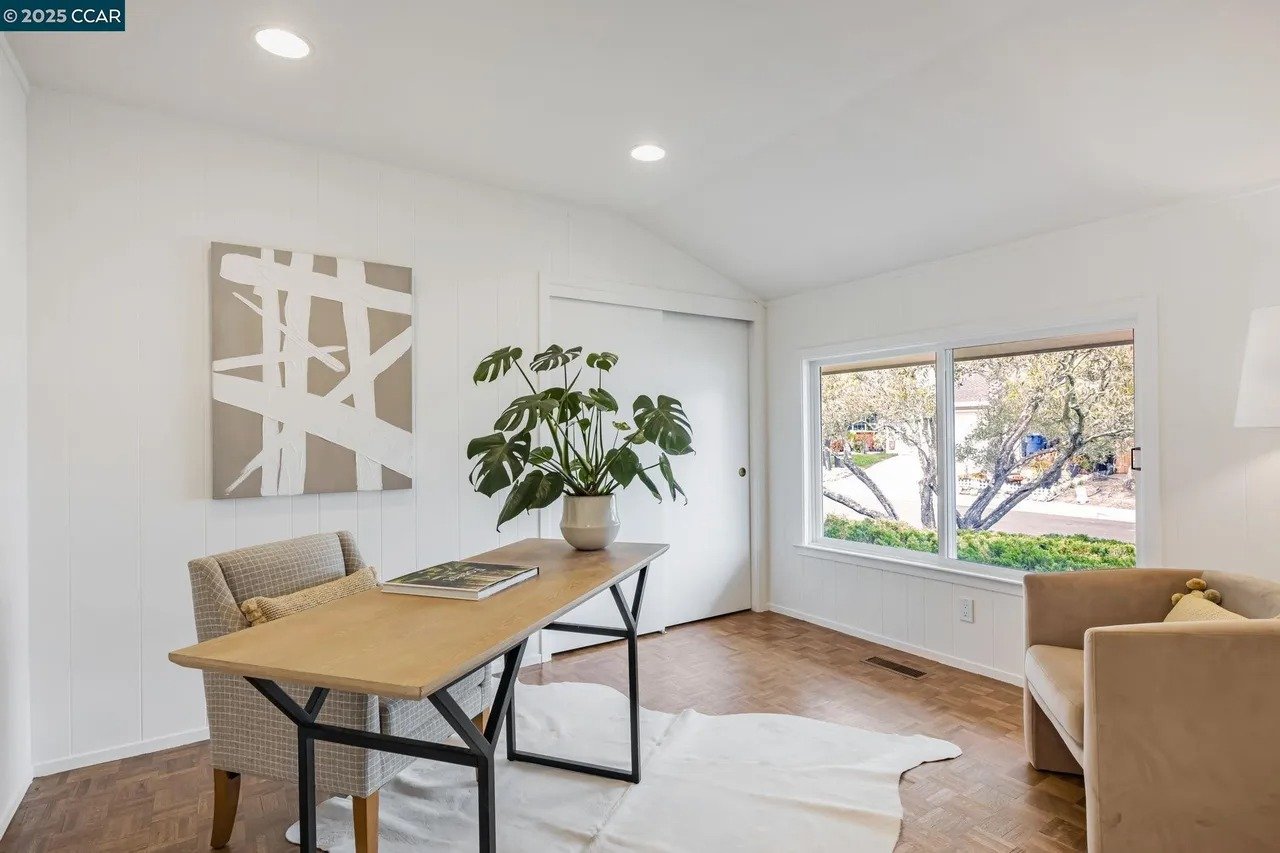 372 Birchwood Dr