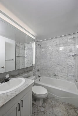 MIDTOWN/ No Fee/ No Security Deposit