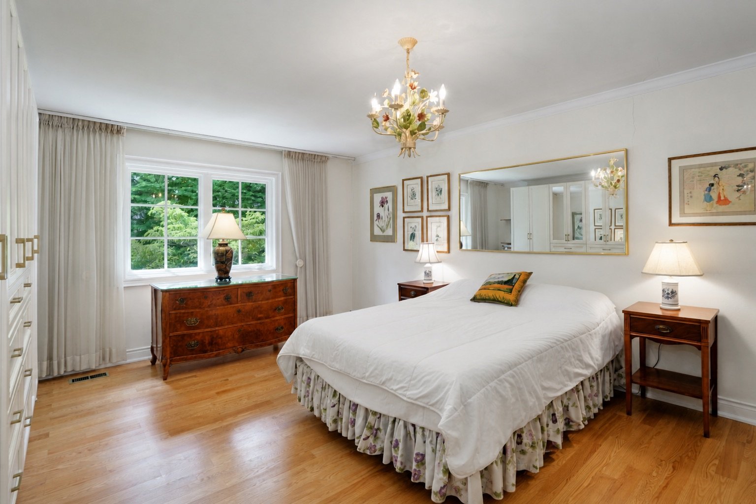 5052 Lakeshore Road, Burlington