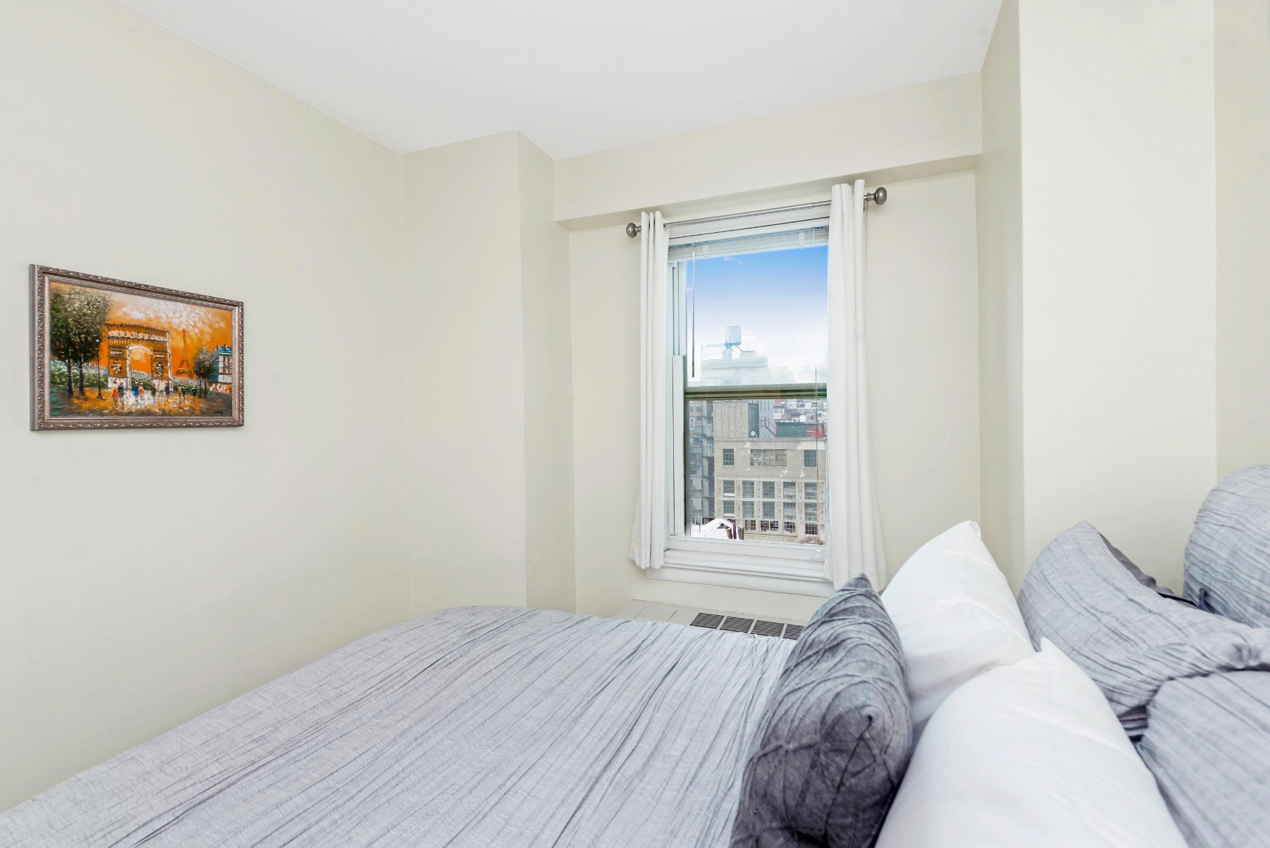 101 West 12th St #12X
