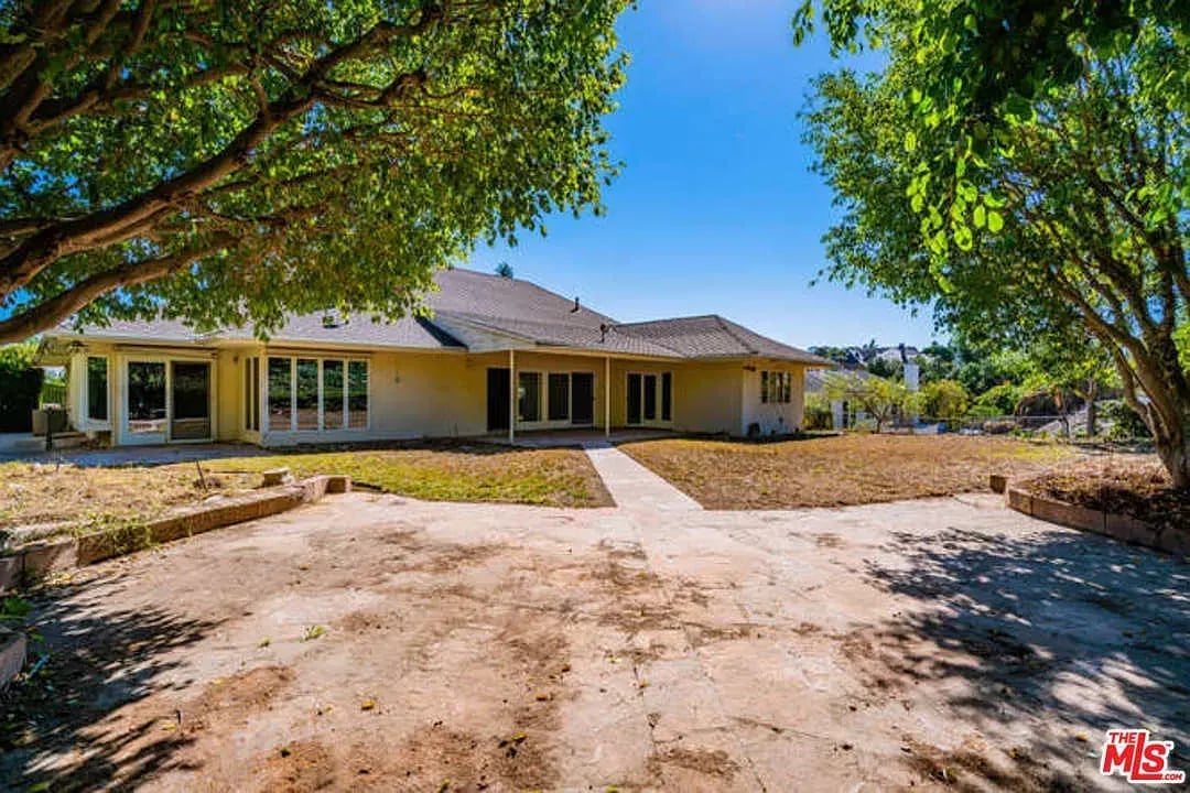 1101 Marilyn Dr