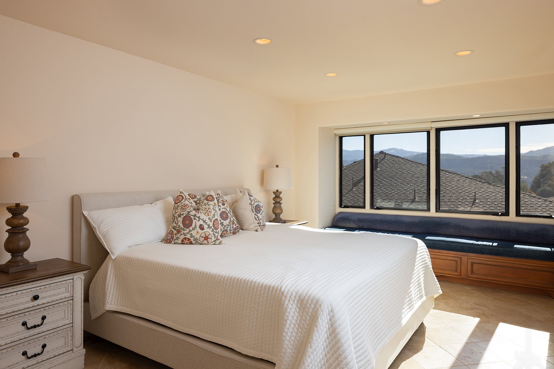 Stylish Del Mesa Retreat - 129 Del Mesa