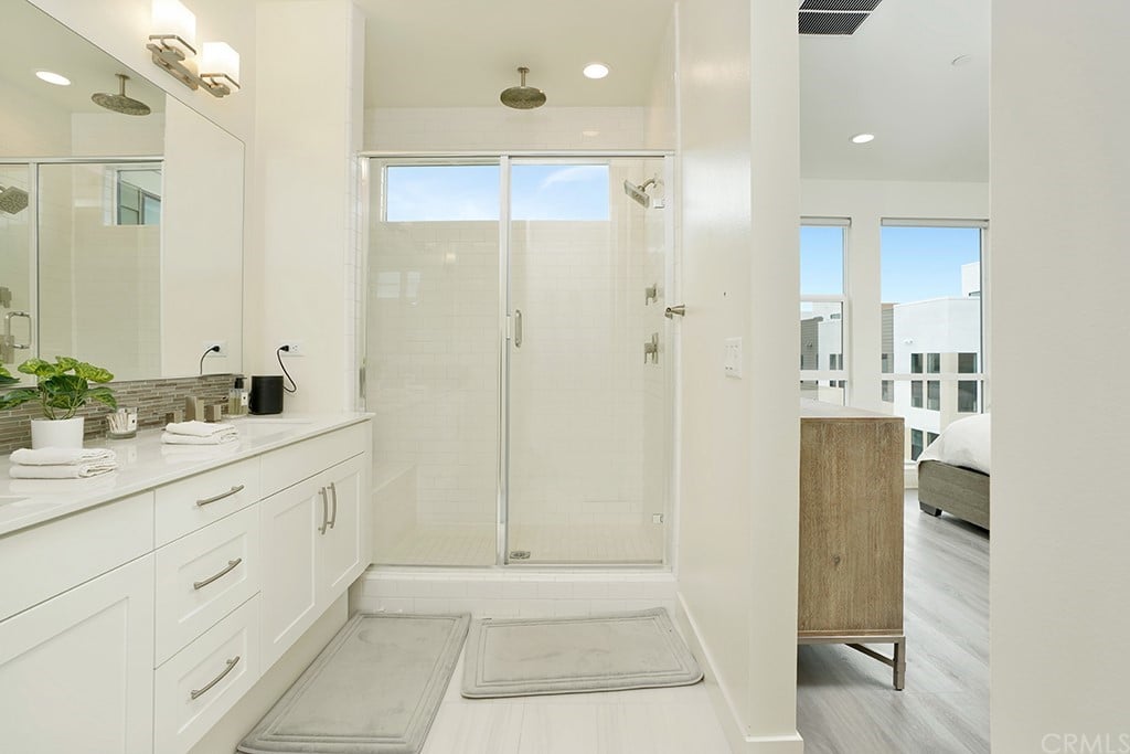 1687 Monarch 17 West