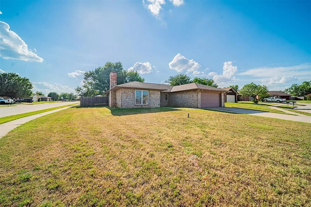 12501 Parkland Pl