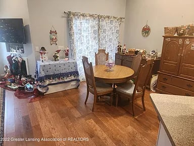 268 W Saginaw St APT 301