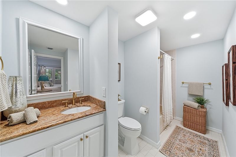 1195 Winding Oaks Cir E APT 303