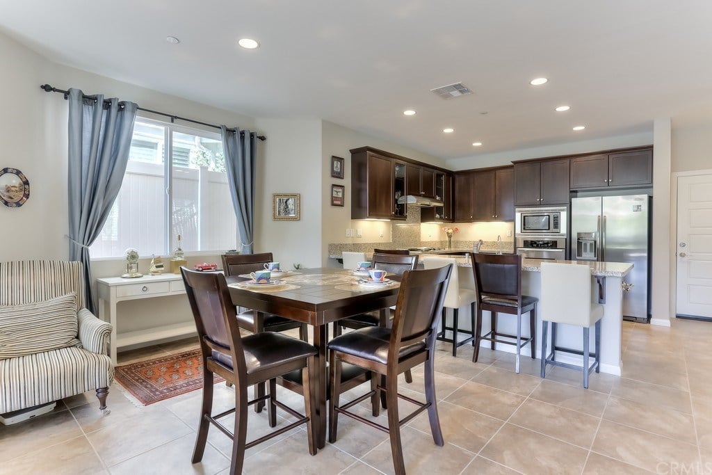 10 Willow Way