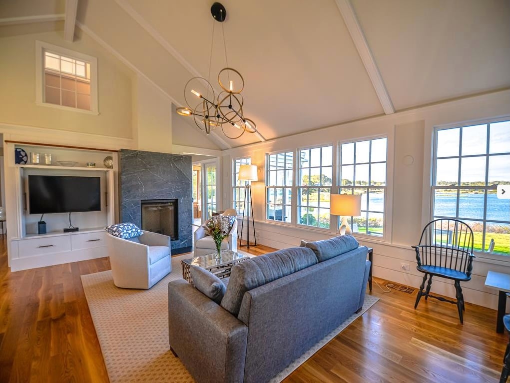 26 Hines Point