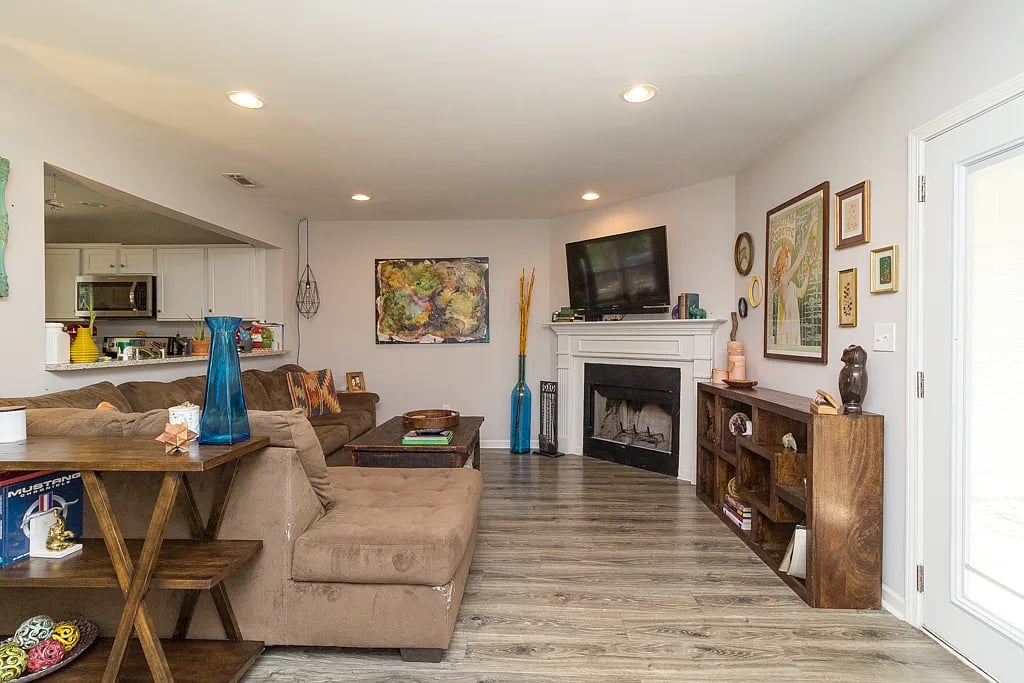 1706 Queen Anne Ct