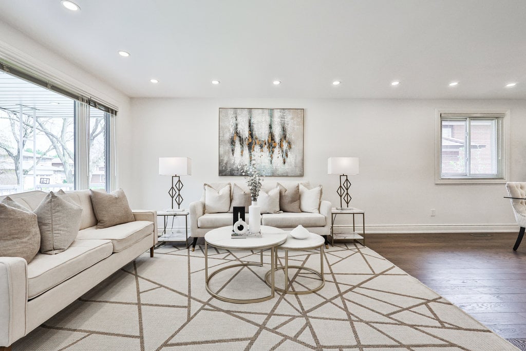 2500 Poplar Cres